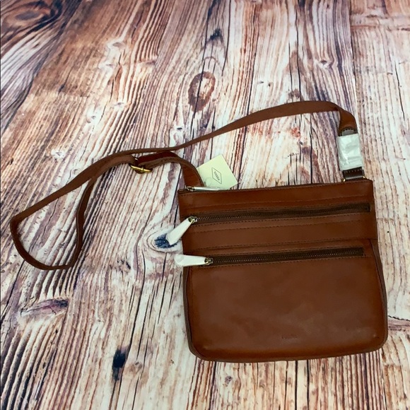 NWT FOSSIL Voyager Leather Crossbody Bag - Picture 2 of 5